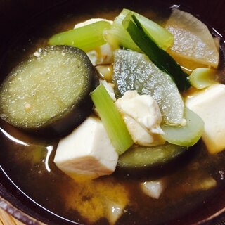 ダイコンと葉&ナス&豆腐の味噌汁